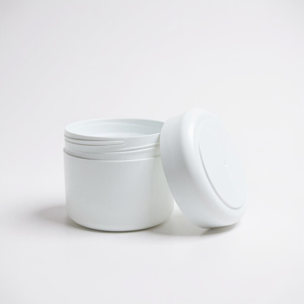 125g plastic container.Cosmetic jar